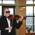 Renginį pradėjo smuikininko Ugniaus Savicko grojimas