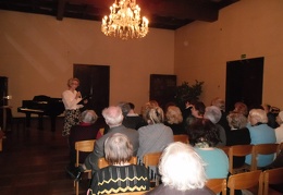 2. Vakaro vedėja muzikologė D. Merčaitytė.