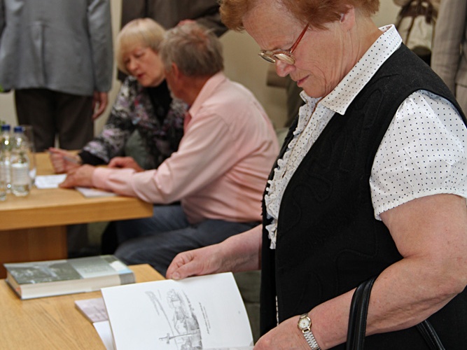 Jono Lukšės piešinių albumai