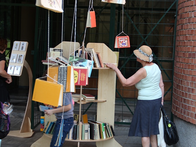 Vasara su knyga atidarymas