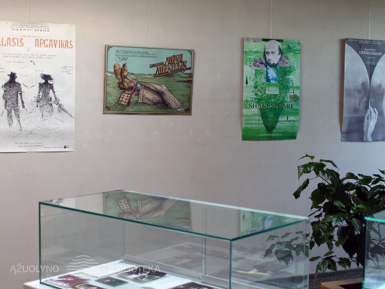 Leidinių ir dokumentų parodos "Algimantą Masiulį prisimenant..." plakatai ir stendas