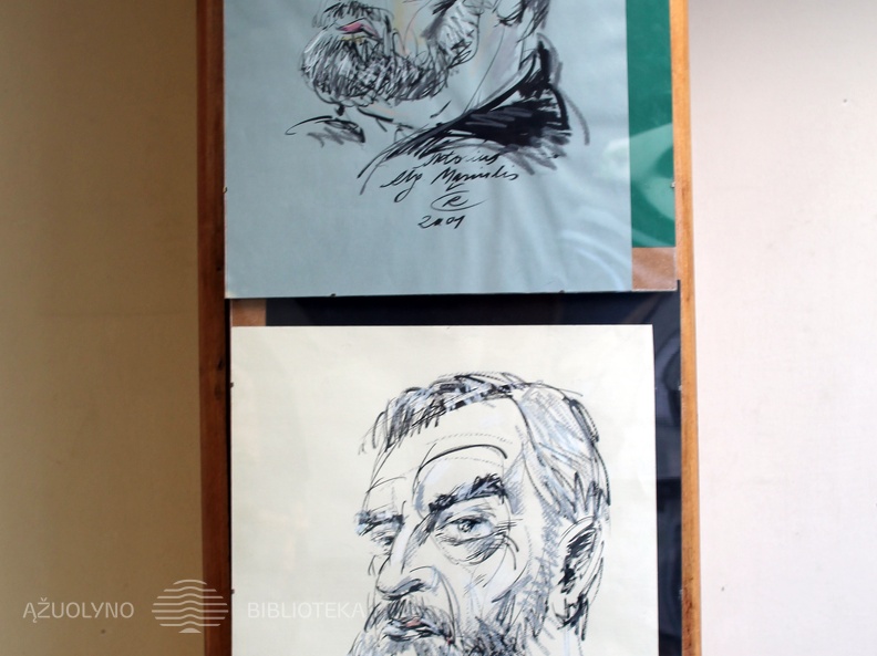 Grafiko Romualdo Čarnos piešti Algimanto Masiulio portretai. 2001 m.