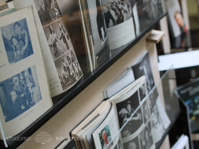 Leidinių ir dokumentų parodos "Algimantą Masiulį prisimenant..." fragmentas